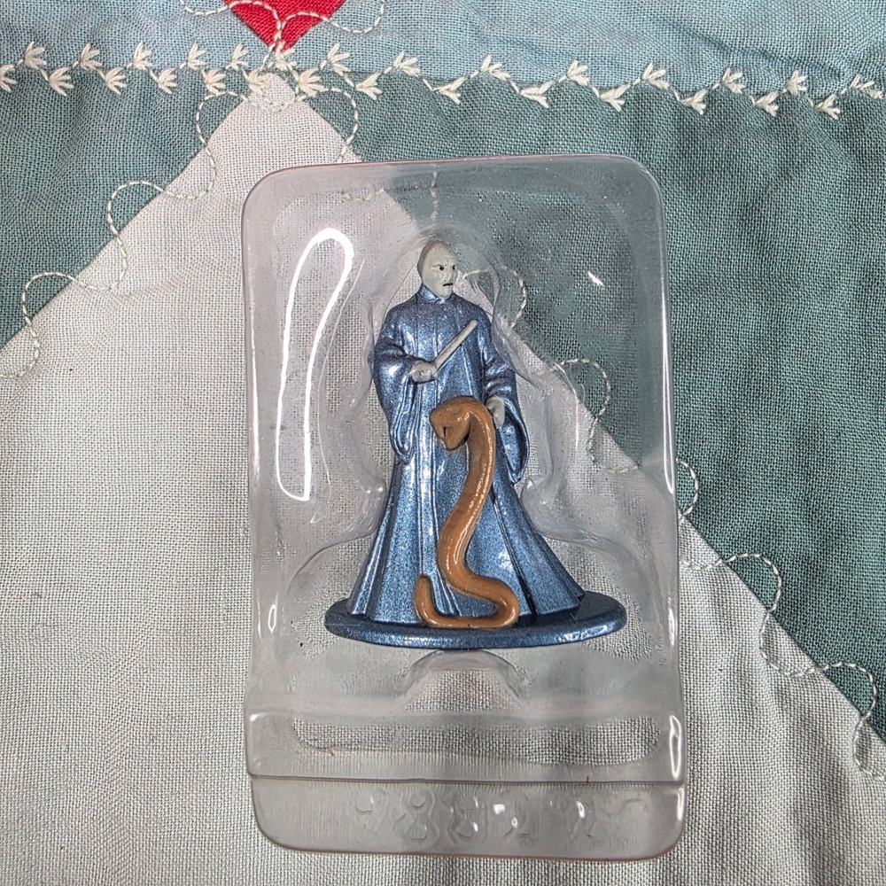 Jada Toys Harry Potter Lord Voldemort Nano Metalfig Blue Robe Nagini Snake